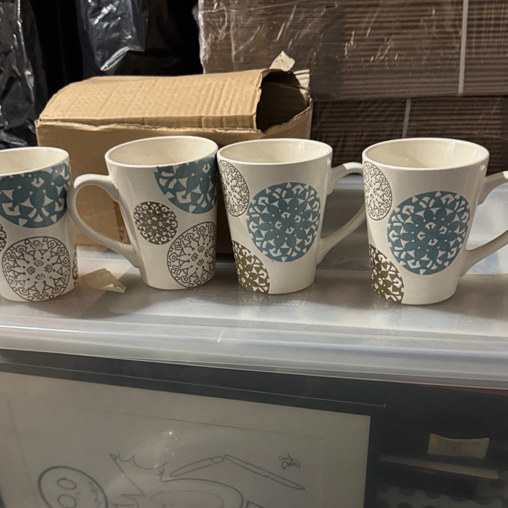 Rachael Ray Blue and Brown Patterned Mugs